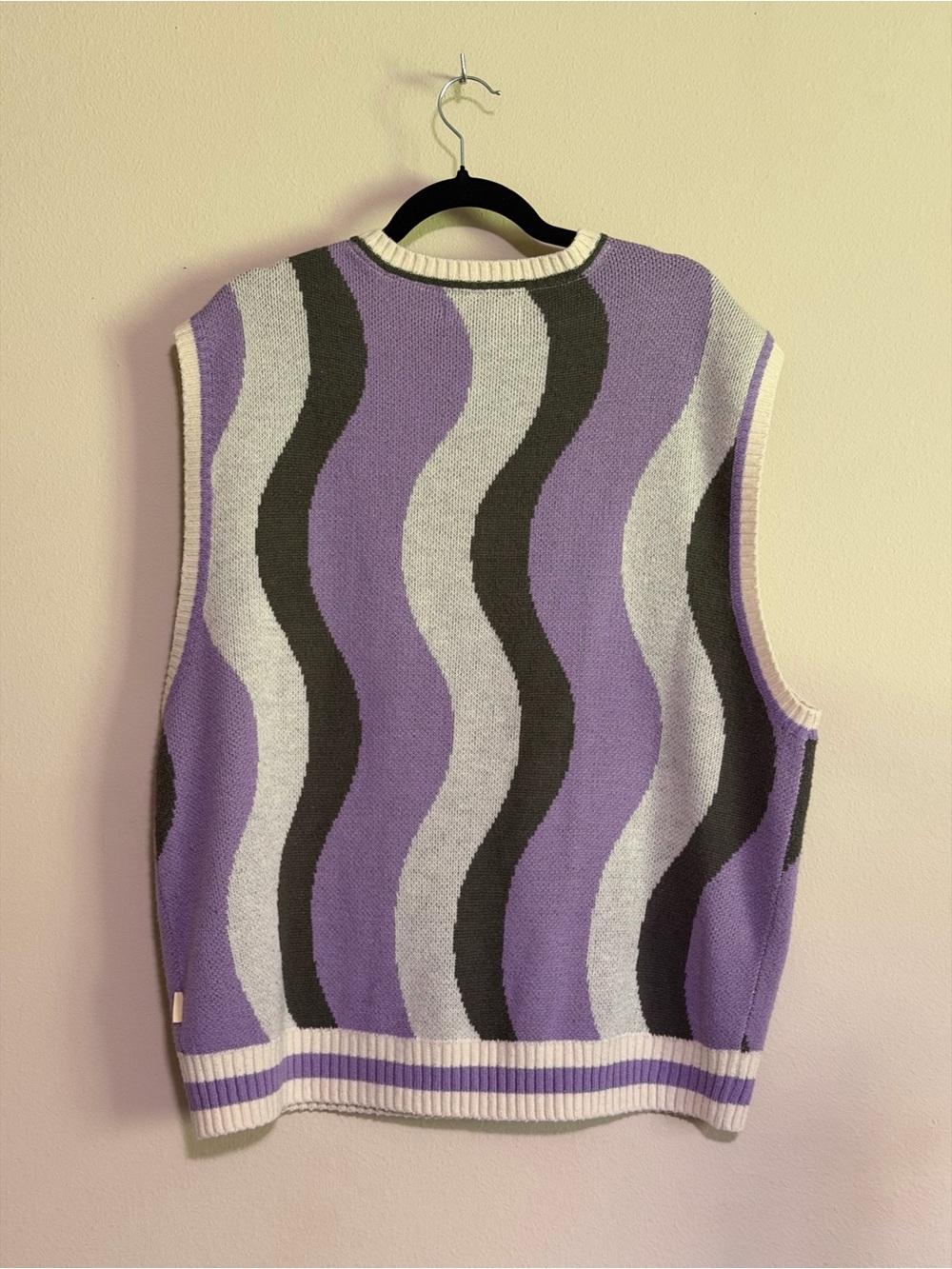 Urban Outfitters Purple, Cream & Gray Wave Knit V-Neck Sweater Vest - Picture 4 of 6